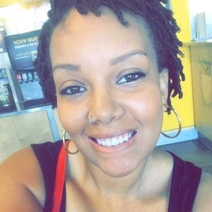 Meet your Posher, Jaye